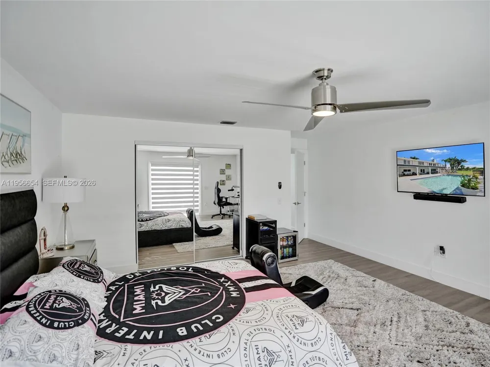 11824 SW 43rd Ct Davie, FL 33330