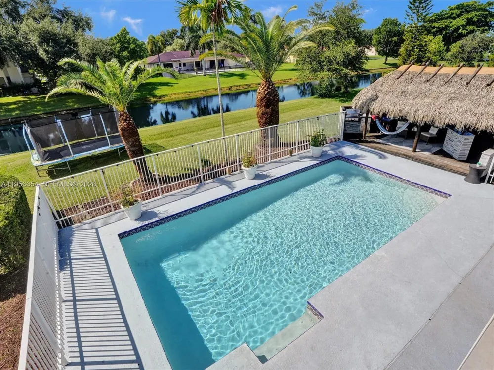 11824 SW 43rd Ct Davie, FL 33330