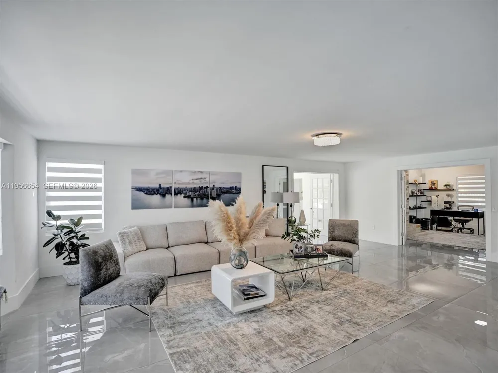 11824 SW 43rd Ct Davie, FL 33330