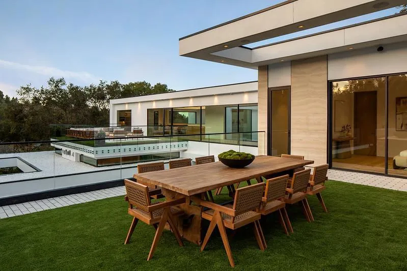 349 Walsh Road Atherton, CA 94027