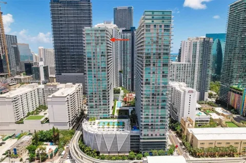 1111 SW 1st Ave #1422-N