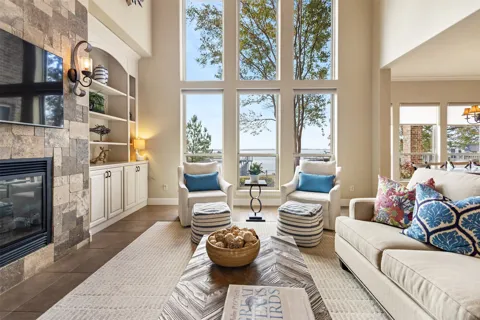 11 Westview Circle