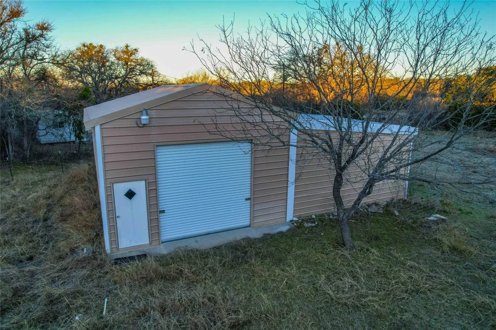 391 County Road 4717 Kempner, TX 76539