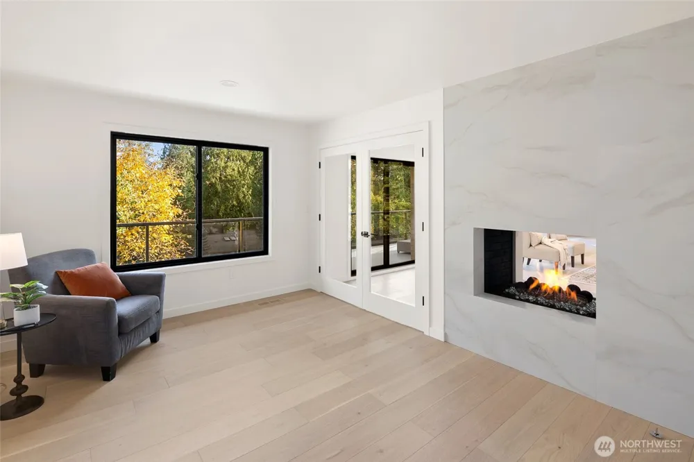 16040 36th Avenue NE Lake Forest Park, WA 98155