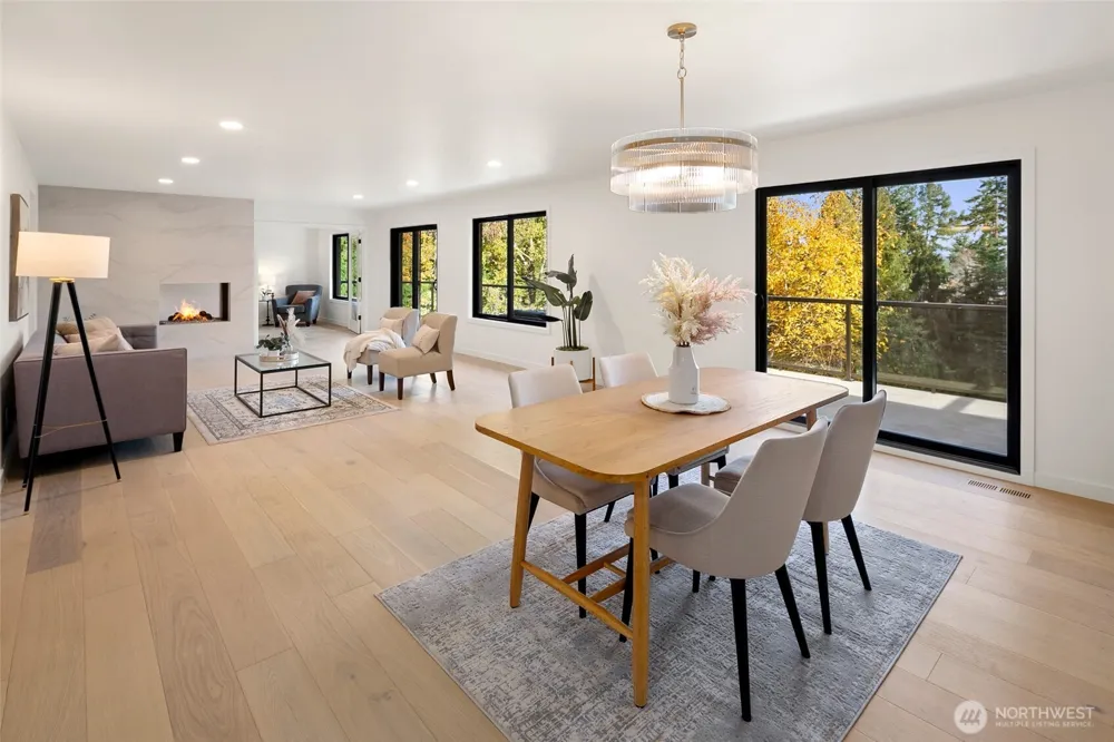 16040 36th Avenue NE Lake Forest Park, WA 98155