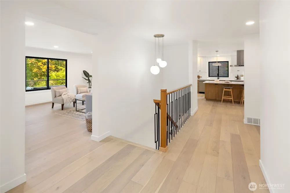 16040 36th Avenue NE Lake Forest Park, WA 98155