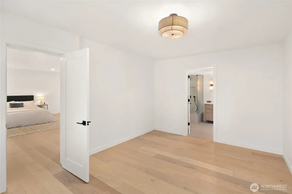 16040 36th Avenue NE Lake Forest Park, WA 98155