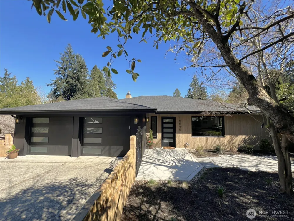 16040 36th Avenue NE Lake Forest Park, WA 98155