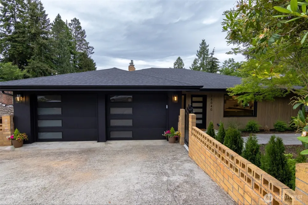 16040 36th Avenue NE Lake Forest Park, WA 98155
