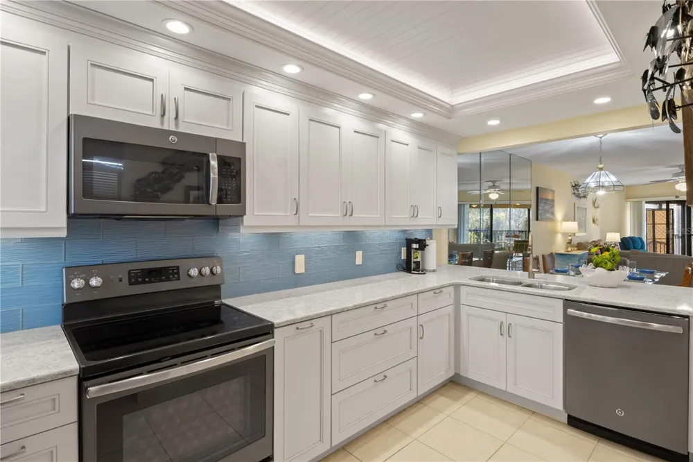 5608 GULF DRIVE #104 Holmes Beach, FL 34217