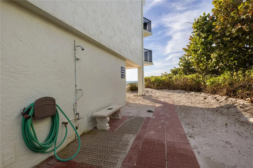 5608 GULF DRIVE #104 Holmes Beach, FL 34217