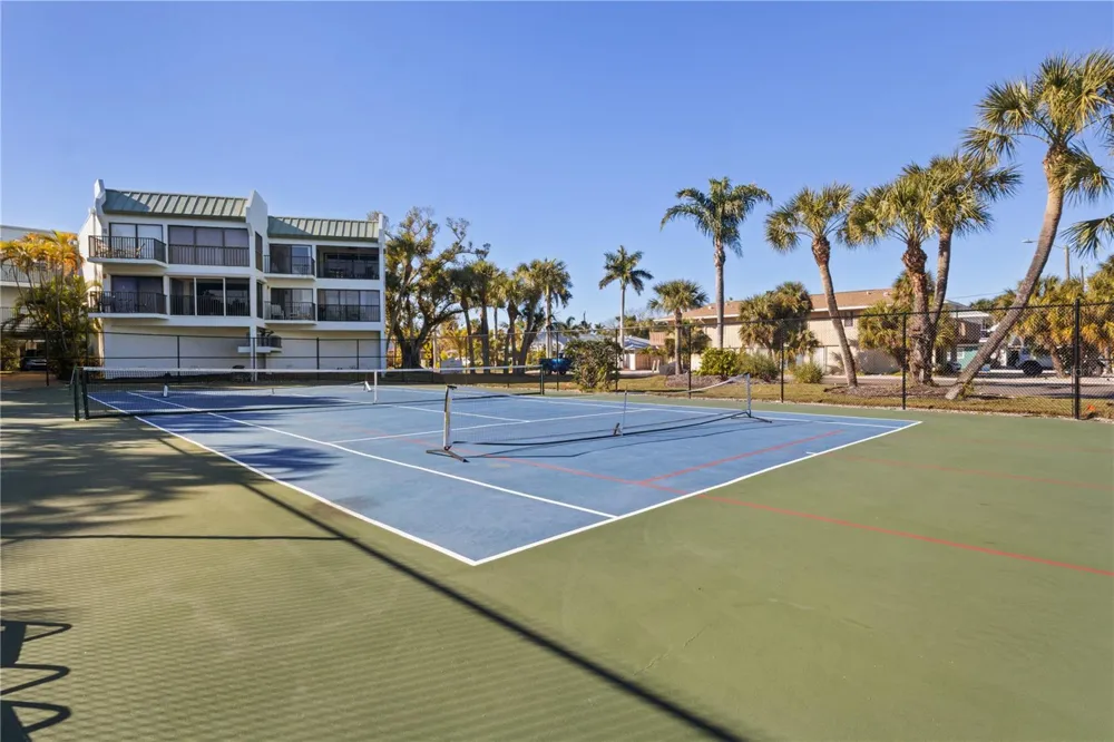 5608 GULF DRIVE #104 Holmes Beach, FL 34217
