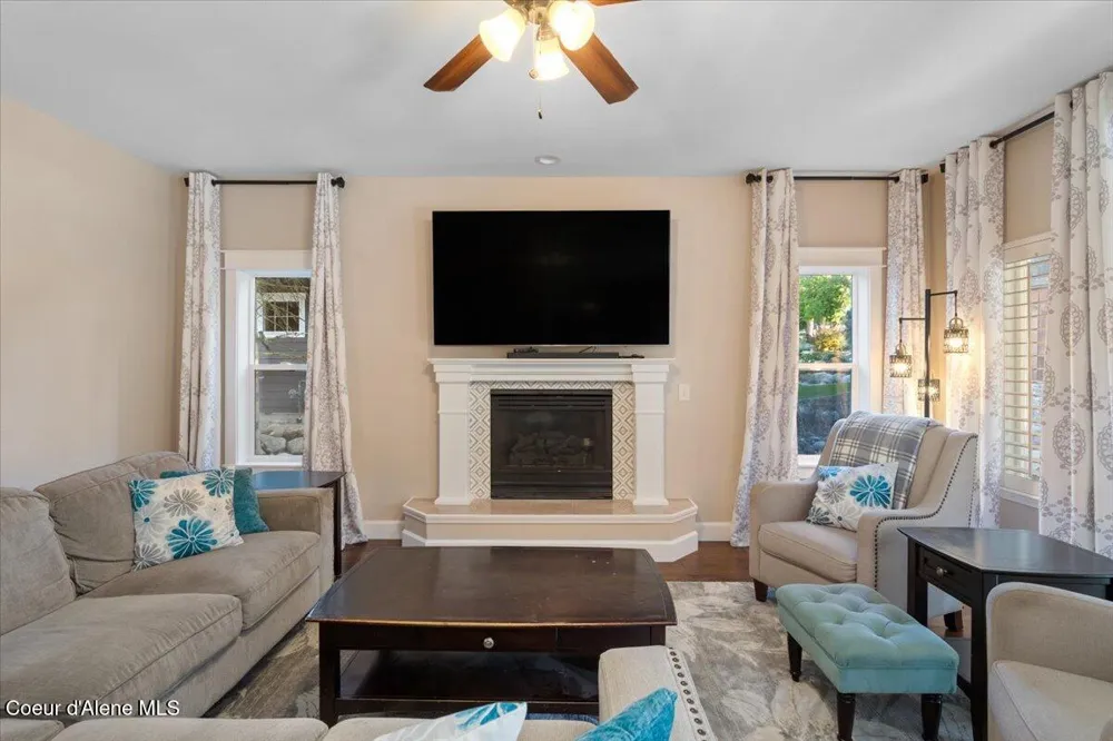2918 E Point Hayden Drive Hayden, ID 83835