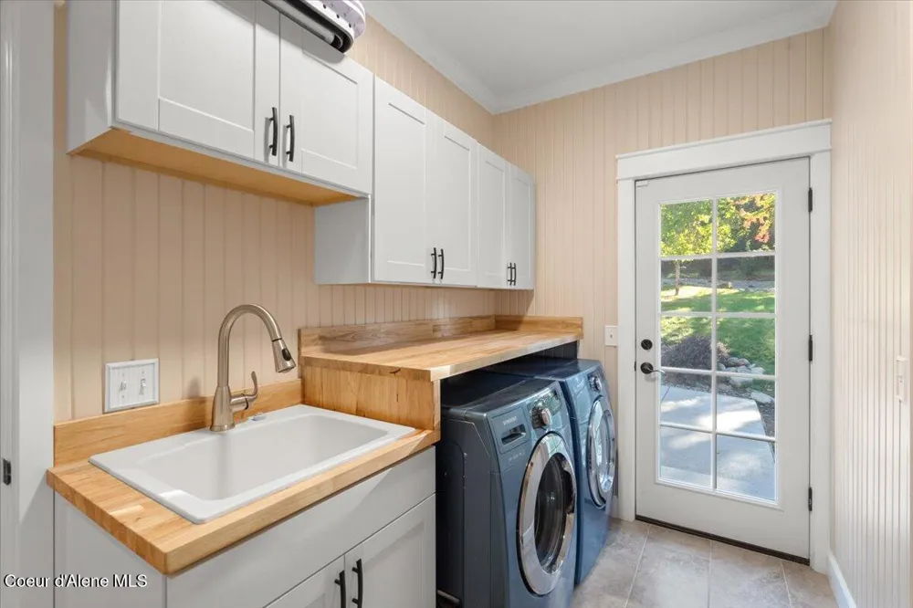 2918 E Point Hayden Drive Hayden, ID 83835