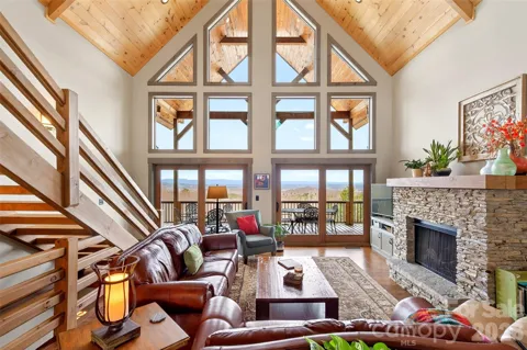 623 Mountain Vista Drive