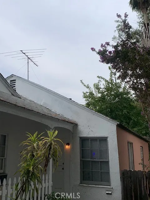 1016 Omer Lane Sun Valley, CA 91502