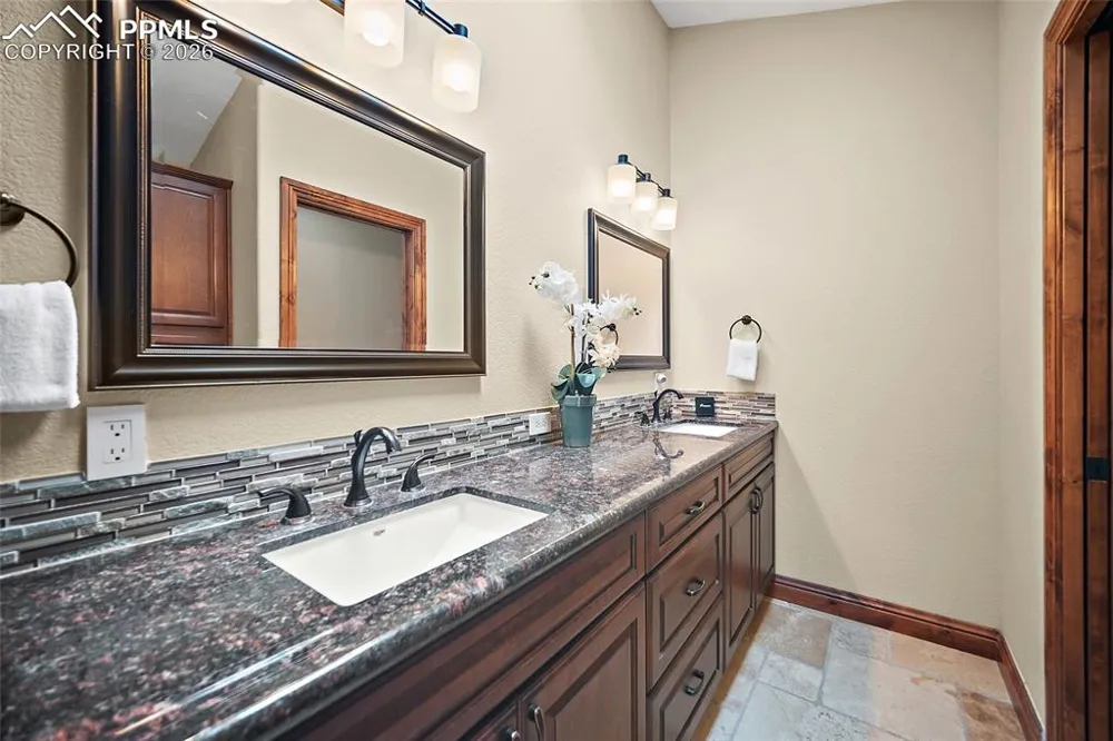 4225 Walker Vista Heights Colorado Springs, CO 80908