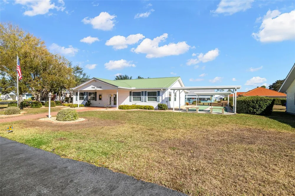 1626 WILLOW RUN Sebring, FL 33872