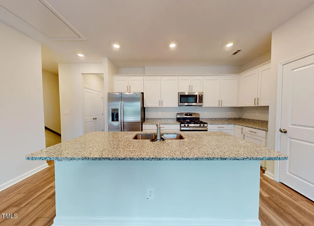 101 Peach Dahlia Road #Mandevilla Holly Springs, NC 27540