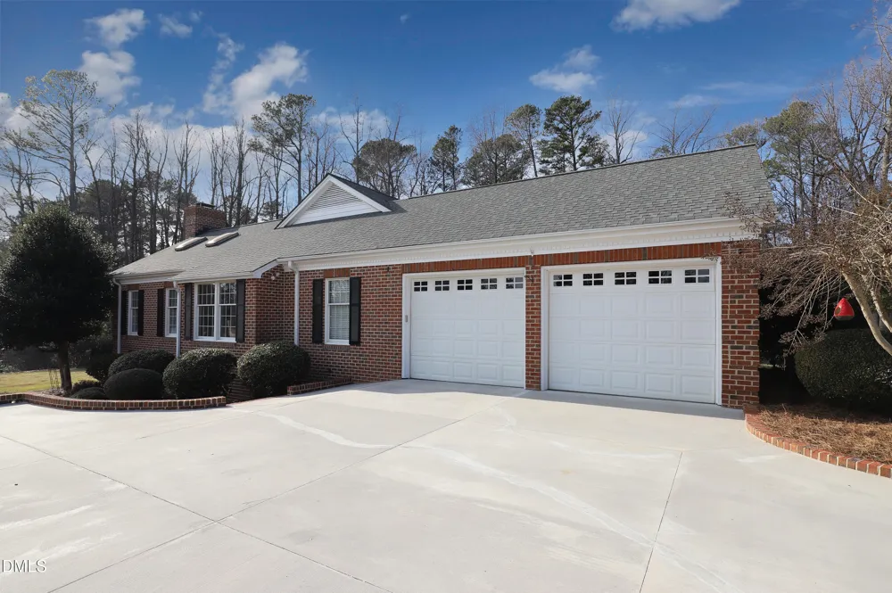 10 Country Club Drive Siler City, NC 27344