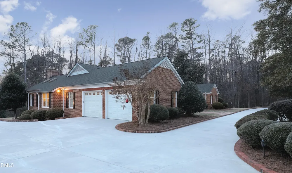 10 Country Club Drive Siler City, NC 27344