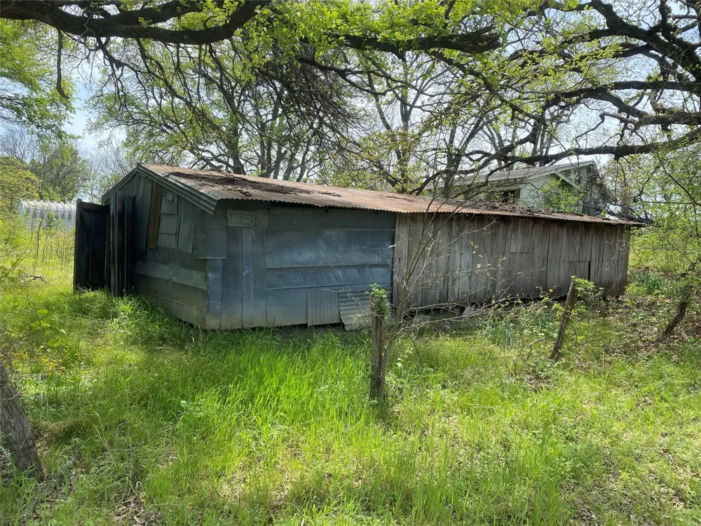 8929 W Fm 898 Savoy, TX 75479