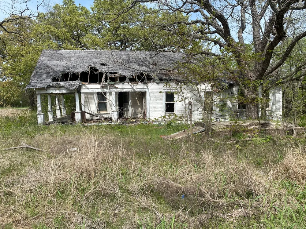 8899 W Fm 898 Savoy, TX 75479