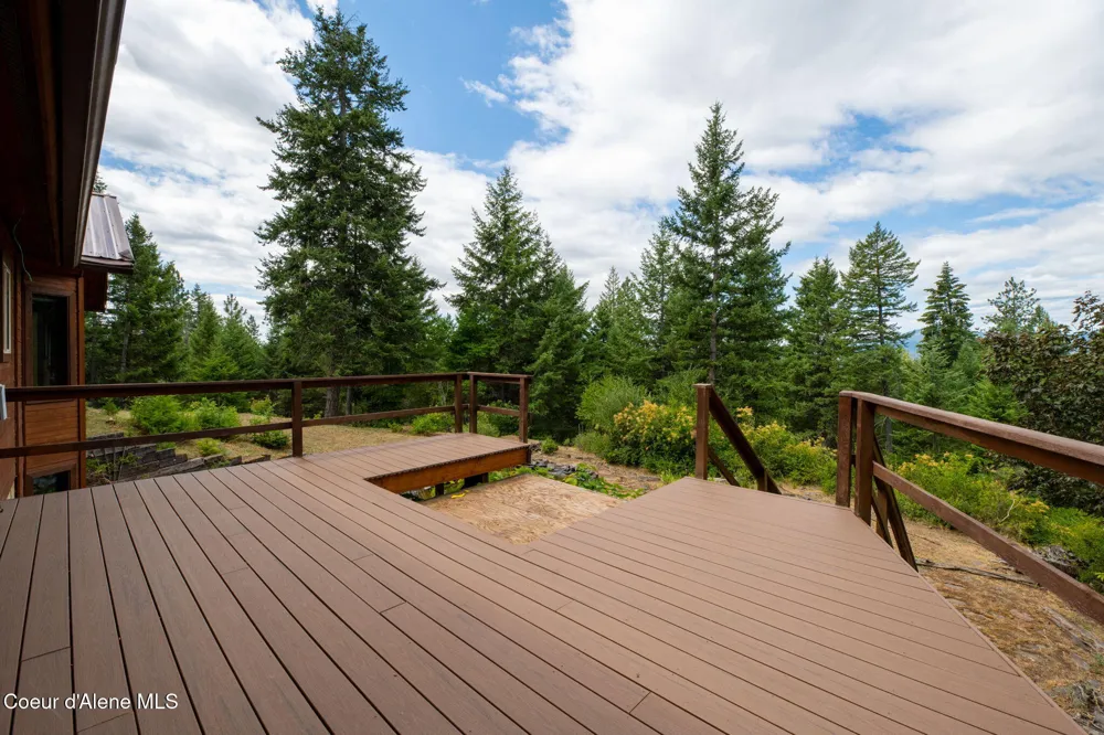 5671 E Wildlife Trail Hayden, ID 83835