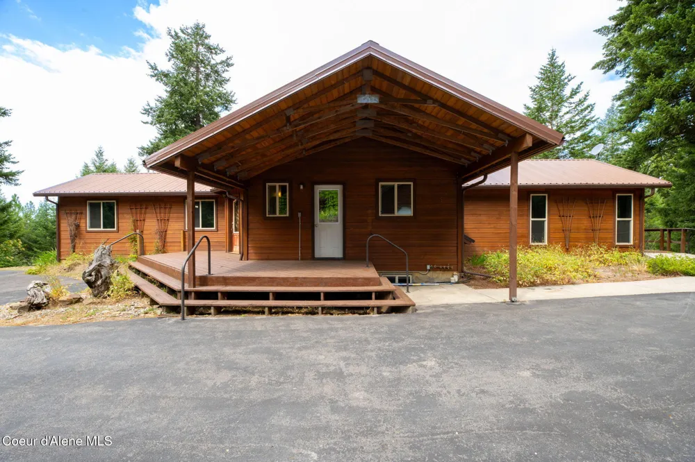 5671 E Wildlife Trail Hayden, ID 83835
