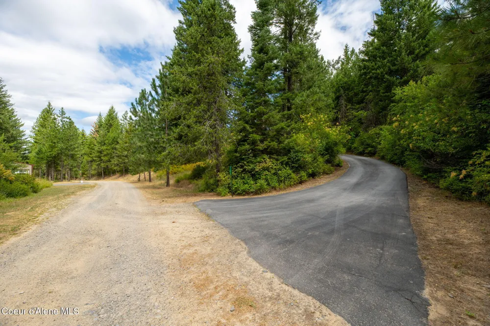 5671 E Wildlife Trail Hayden, ID 83835