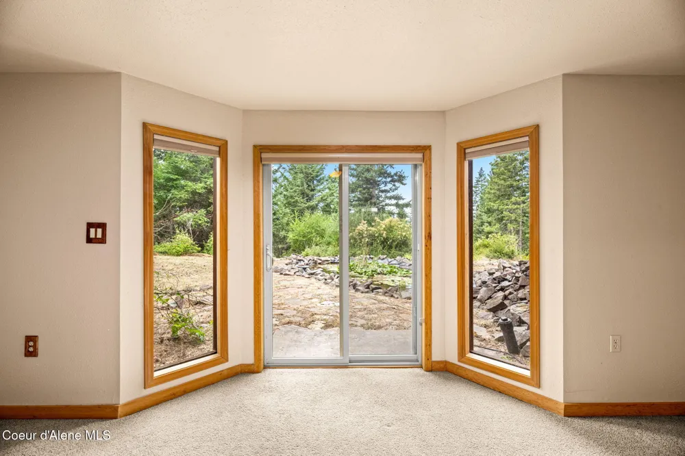 5671 E Wildlife Trail Hayden, ID 83835