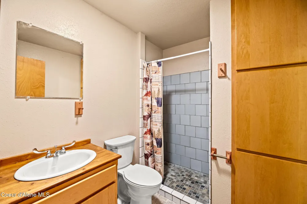 5671 E Wildlife Trail Hayden, ID 83835