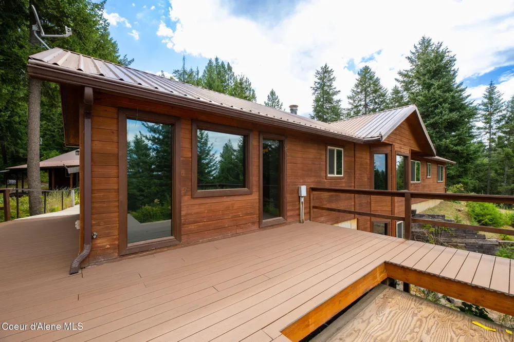 5671 E Wildlife Trail Hayden, ID 83835