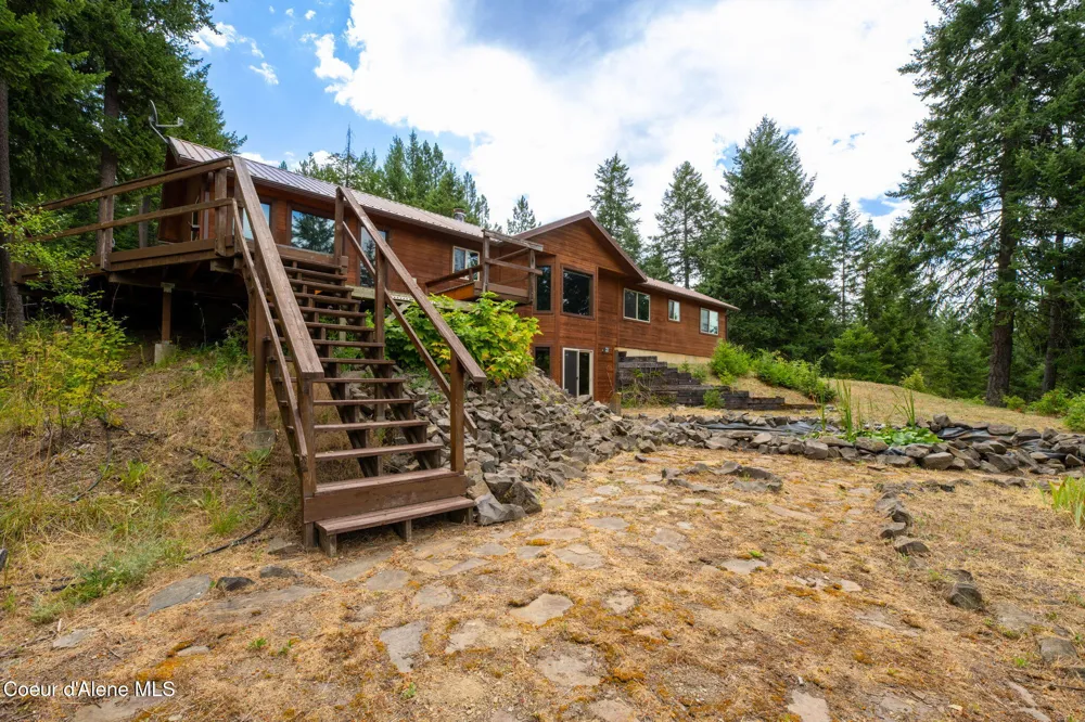 5671 E Wildlife Trail Hayden, ID 83835