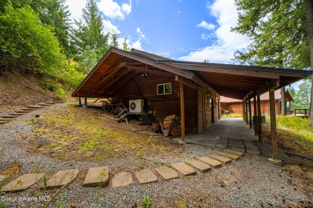 5671 E Wildlife Trail Hayden, ID 83835