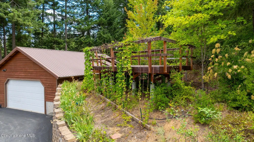 5671 E Wildlife Trail Hayden, ID 83835