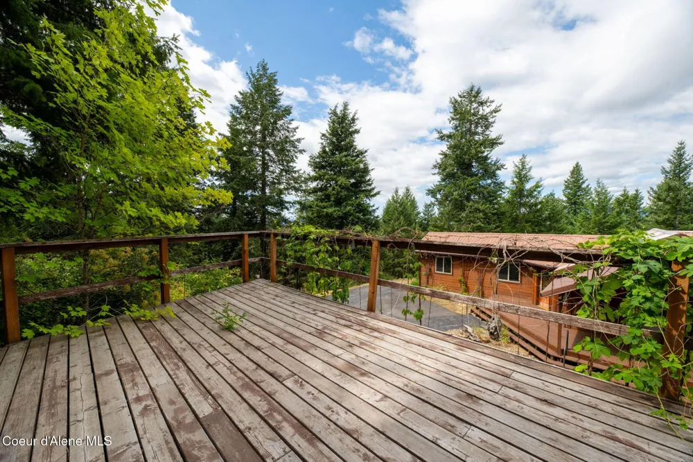 5671 E Wildlife Trail Hayden, ID 83835
