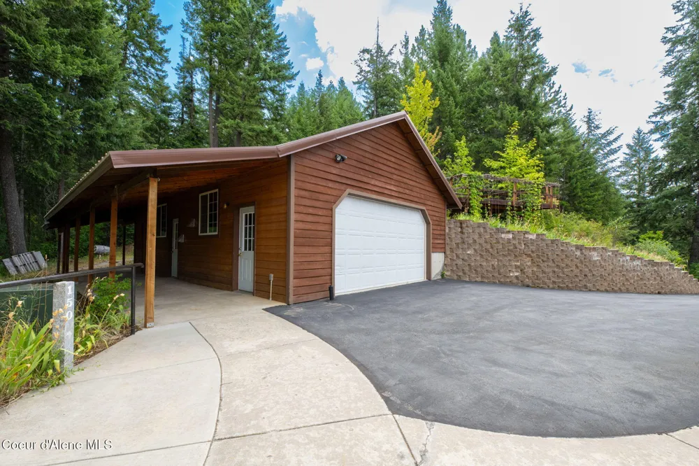 5671 E Wildlife Trail Hayden, ID 83835