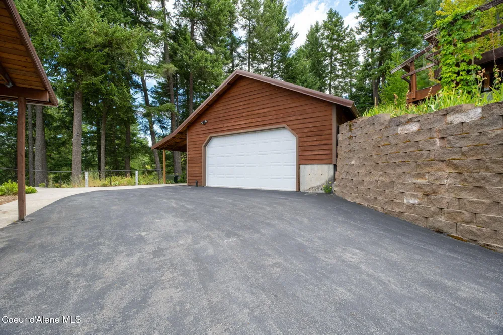 5671 E Wildlife Trail Hayden, ID 83835