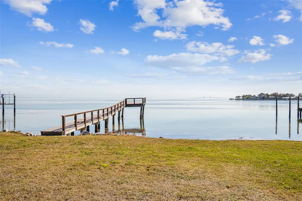 6330 BAHAMA SHORES DRIVE S St Petersburg, FL 33705