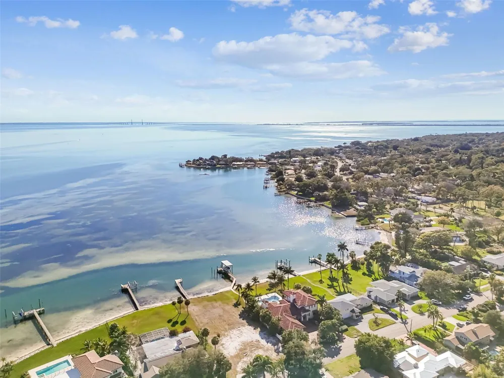 6330 BAHAMA SHORES DRIVE S St Petersburg, FL 33705