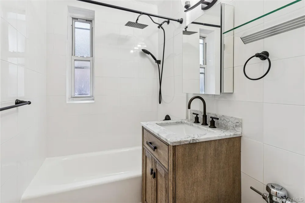 72-10 112th Street #5B Forest Hills, NY 11375