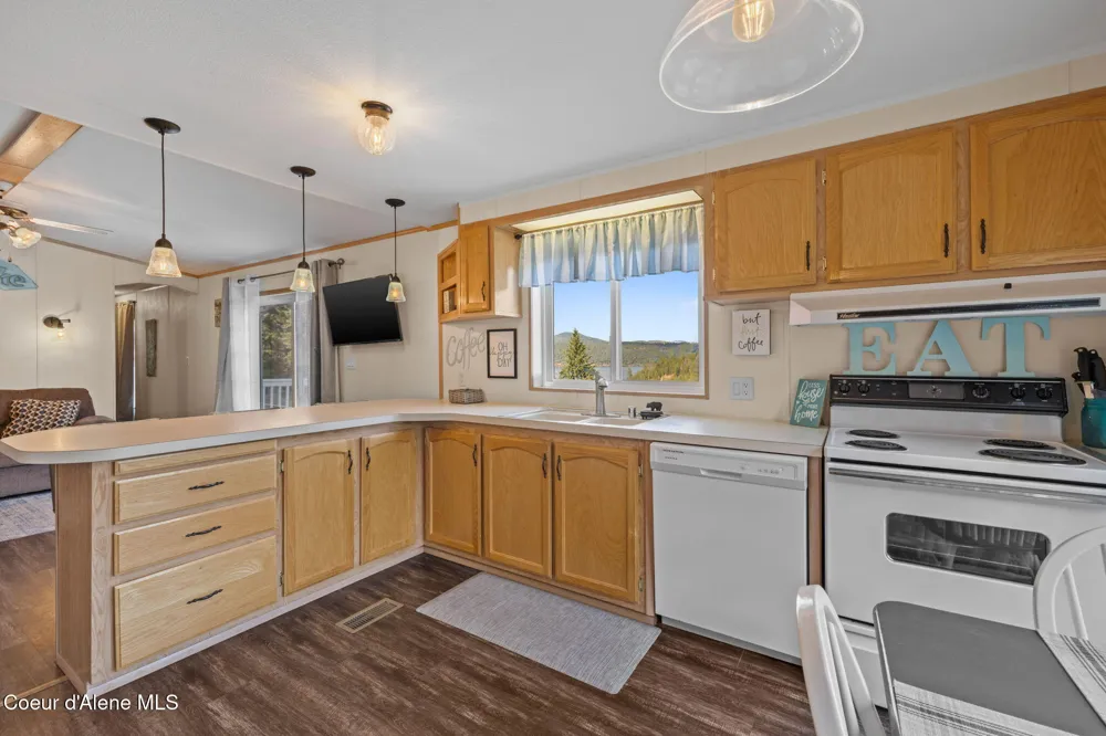 20943 S Cave Bay Road Worley, ID 83876