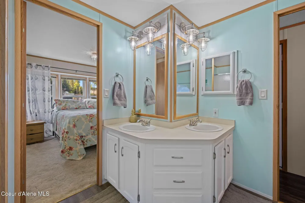 20943 S Cave Bay Road Worley, ID 83876