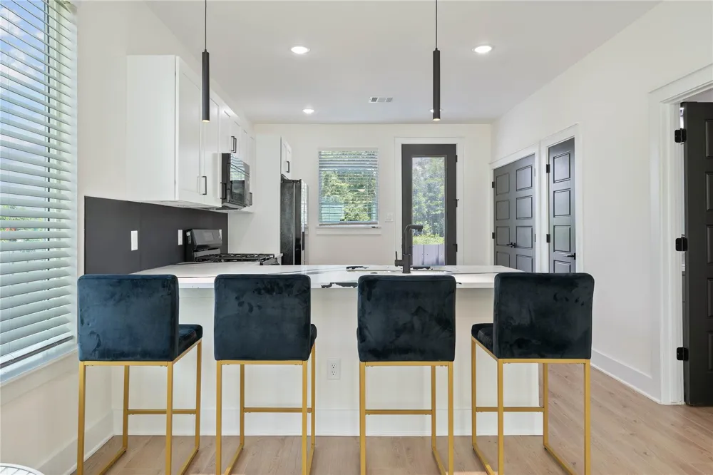 3522 Mansfield Building C Street #D