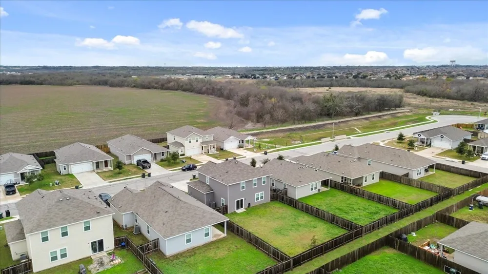 308 Shiro Drive Kyle, TX 78640