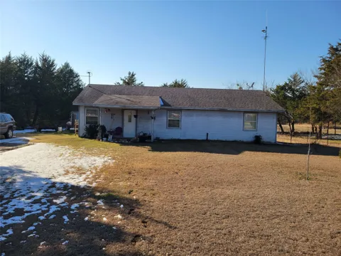 401 Meadowview Lane