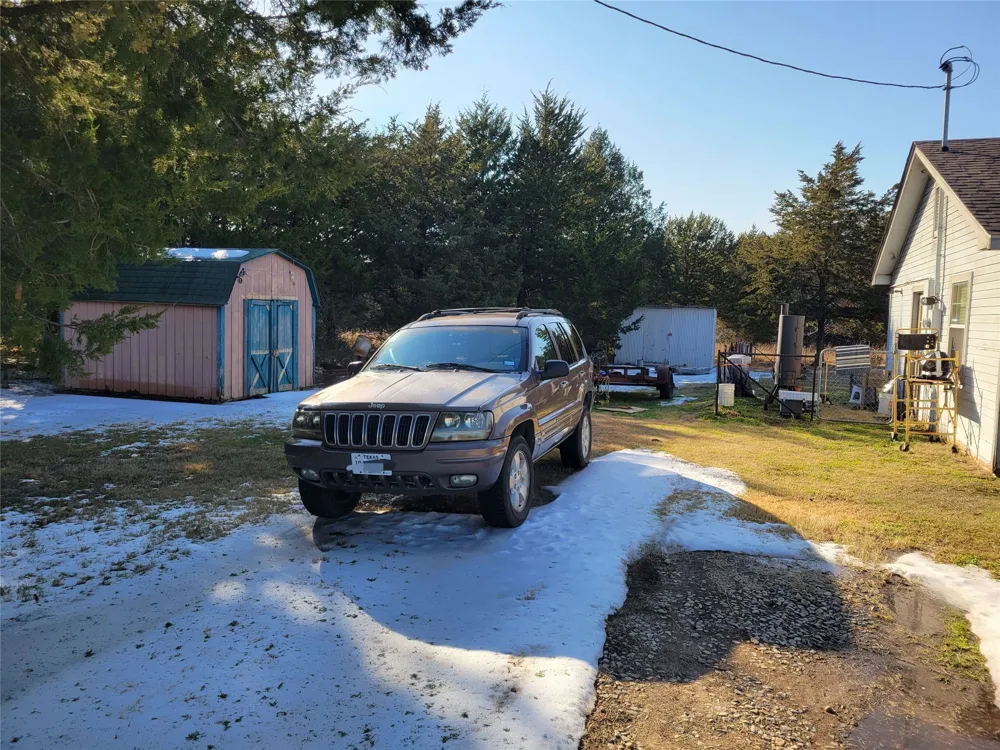 401 Meadowview Lane Point, TX 75472