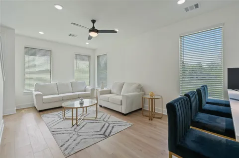 3522 Mansfield Building B Street #B