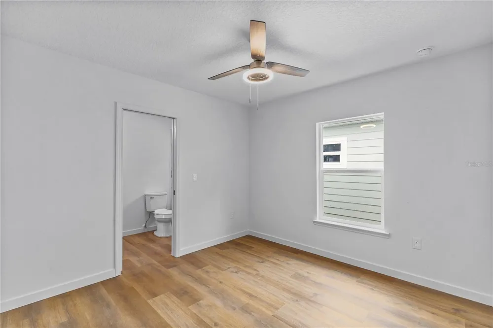 1012 E HAZZARD Eustis, FL 32726